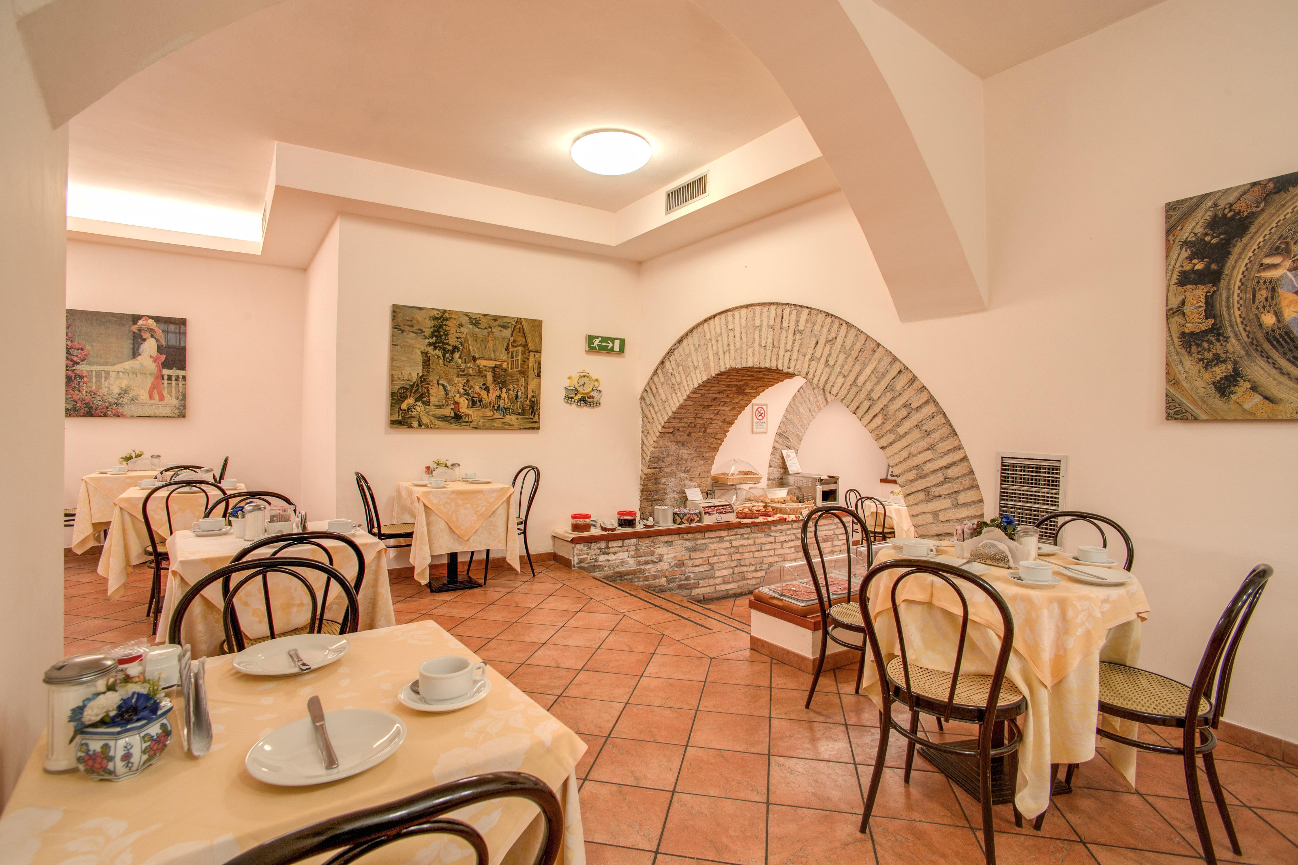 Hotel Corona Рим Екстериор снимка