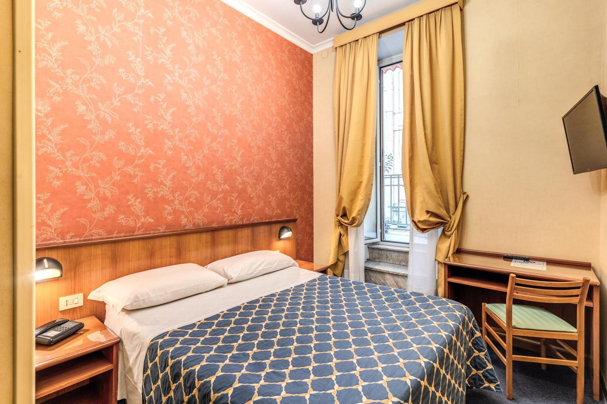 Hotel Corona Рим Екстериор снимка