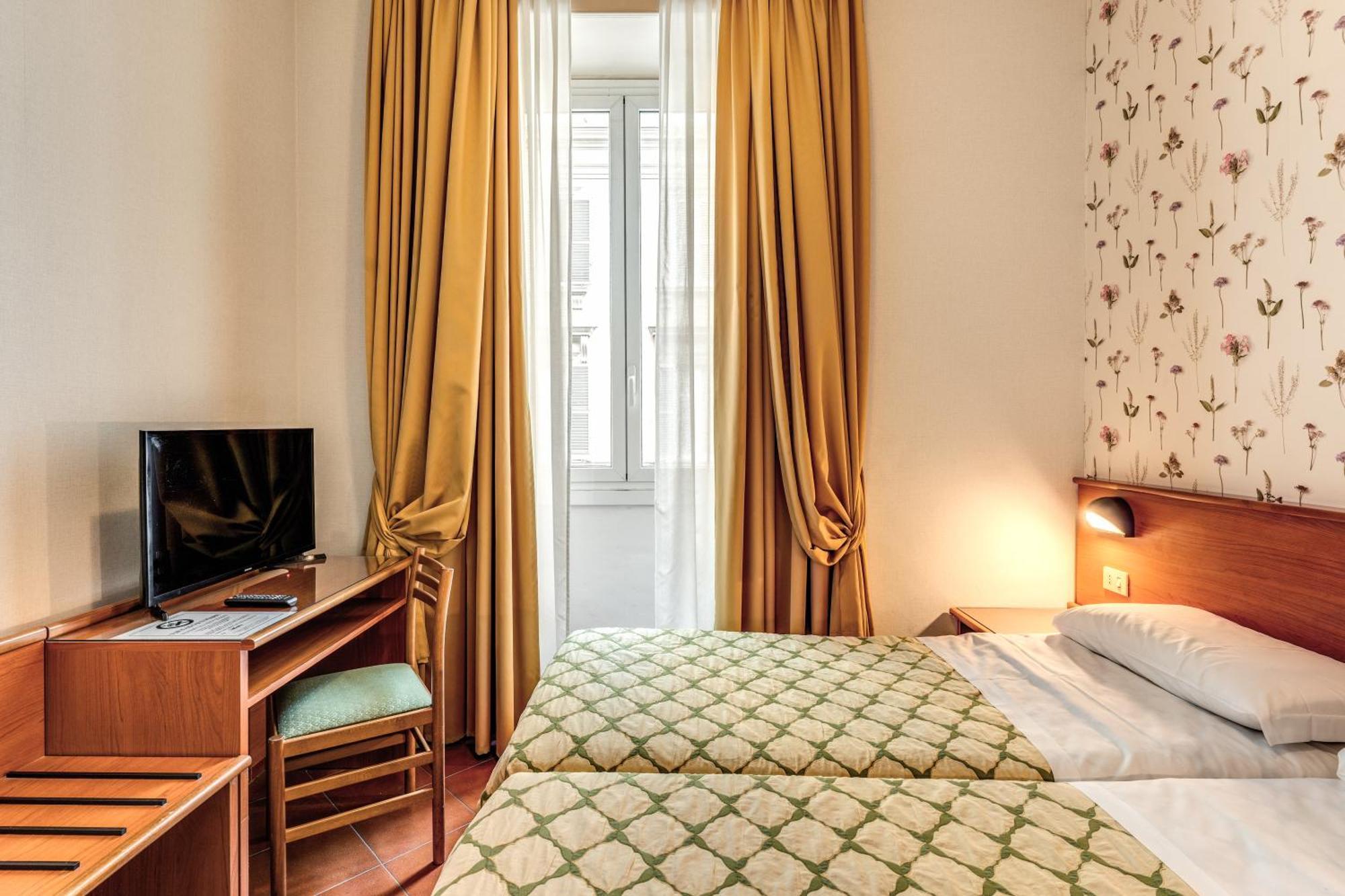 Hotel Corona Рим Екстериор снимка